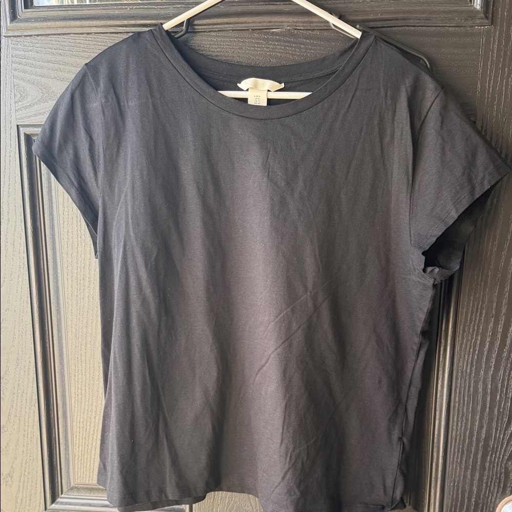 H&M Black Short Sleeve Crewneck Tee